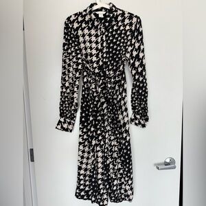 H&M Mama Houndstooth Maternity Shirt Dress